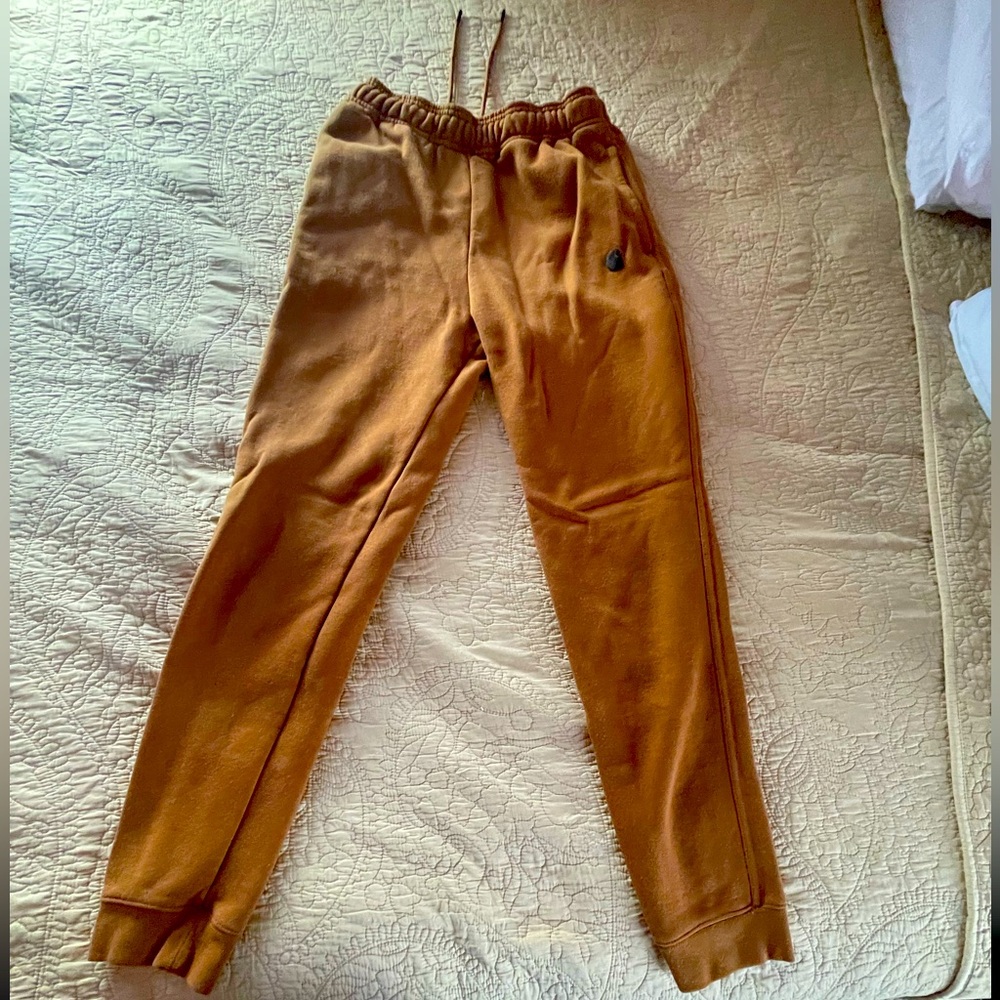 small Carhart Brown relaxed fit womens sweatpants w/zippered back …